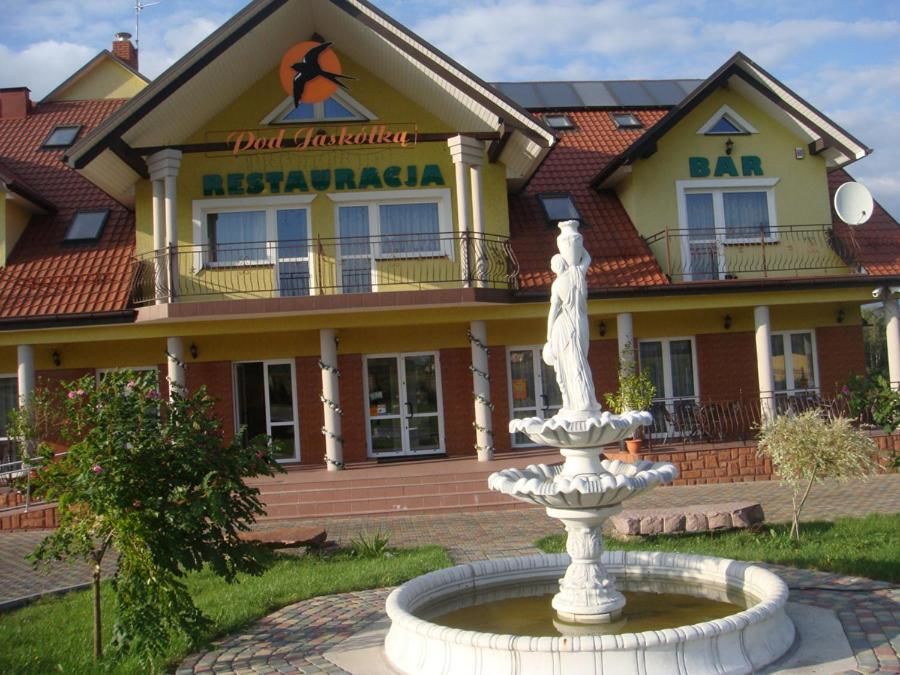 Отель Hotel Pod Jaskółką Kołomań-9